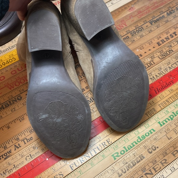 Bos & Co taupe booties - Picture 5 of 9